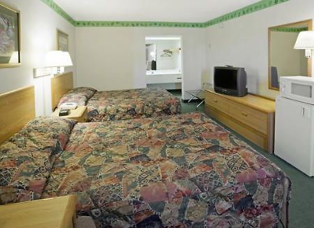 Americas Best Value Inn - Manchester Room photo